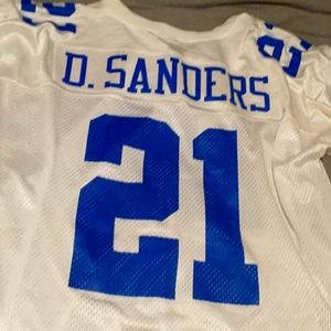 D. Sanders jersey. - size: XXL